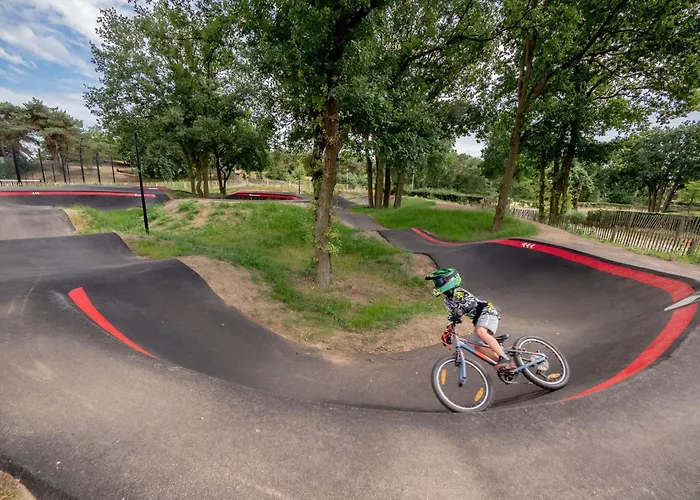 By Leukermeer Waterside *