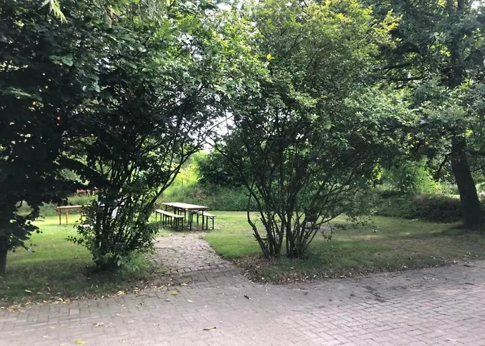 By Leukermeer Waterside Chalet