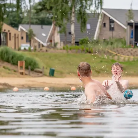 Alpehytte By Leukermeer Waterside *
