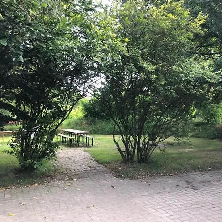 By Leukermeer Waterside Alpehytte